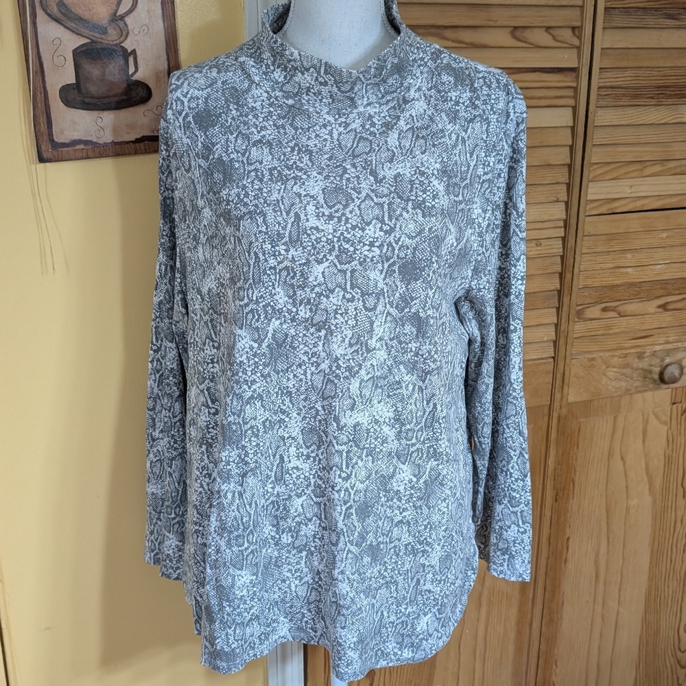 Chico's 3 Gray Snakeskin Print Long Sleeve Top Mock Neck XL